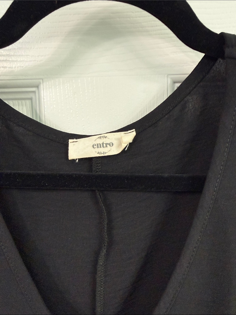 GUC Entro short sleeve black blouse. Size XL. - Picture 2 of 3